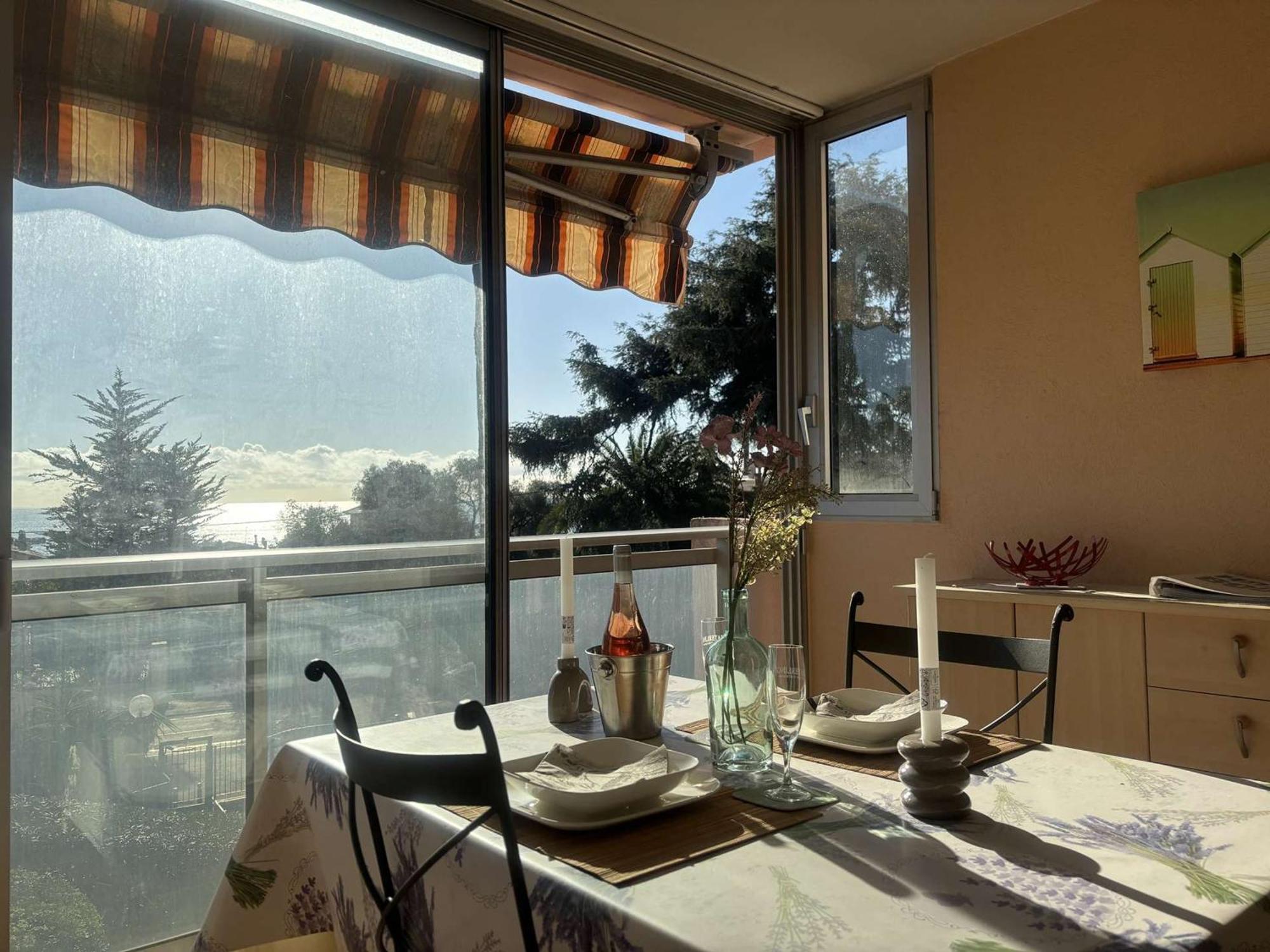 Studio Agreable Avec Loggia, Garage Et Plage A Proximite - 2 Couchages, Golfe-Juan - Fr-1-252-62 Zewnętrze zdjęcie