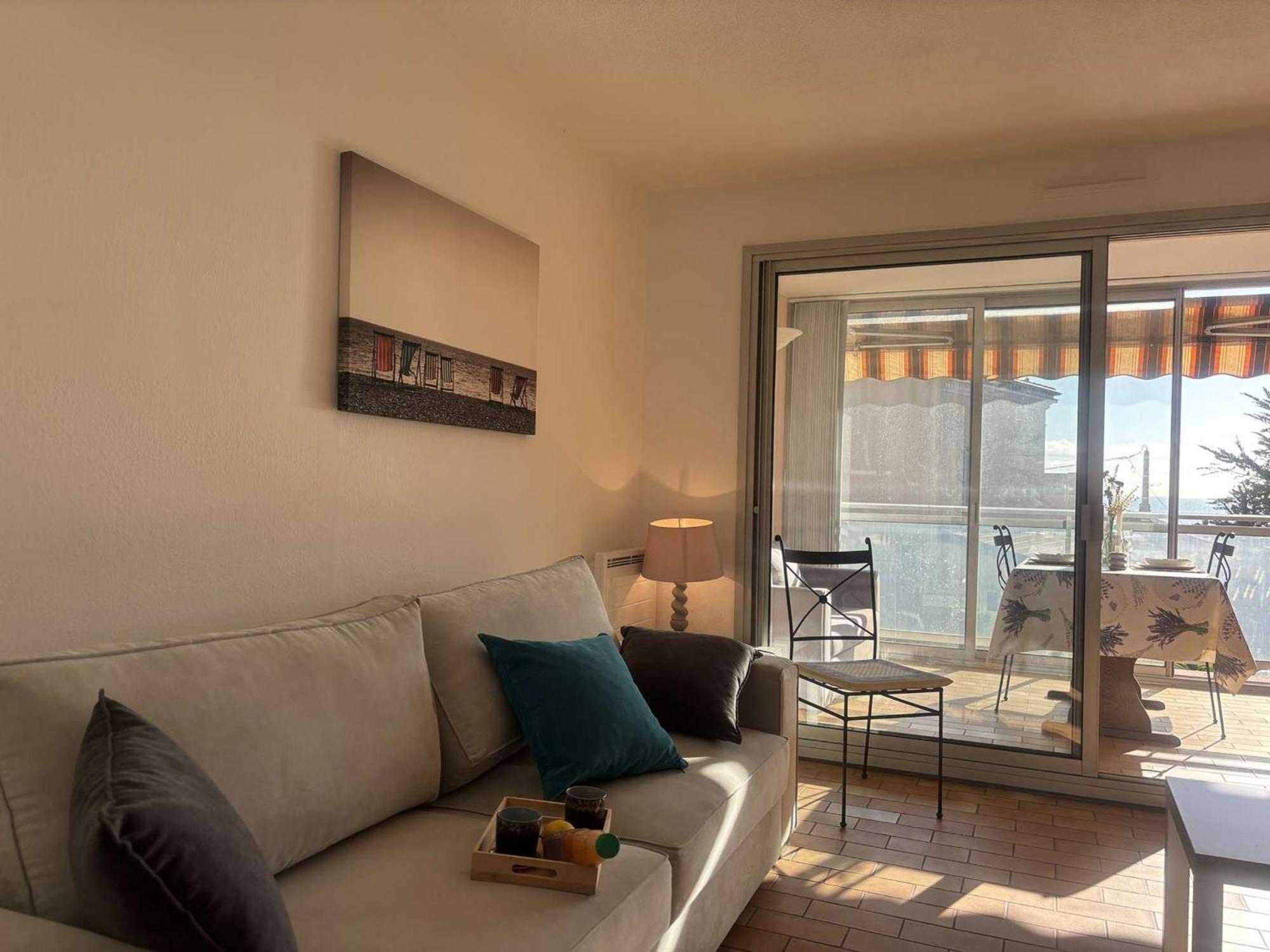 Studio Agreable Avec Loggia, Garage Et Plage A Proximite - 2 Couchages, Golfe-Juan - Fr-1-252-62 Zewnętrze zdjęcie